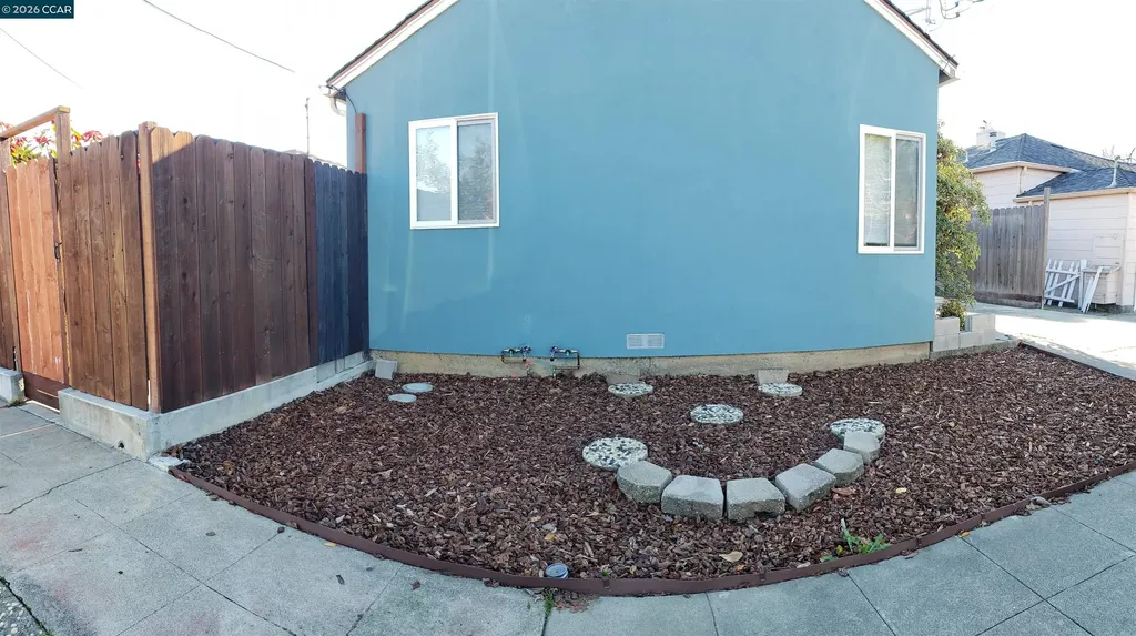 6130 Van Fleet Avenue Richmond CA 94804