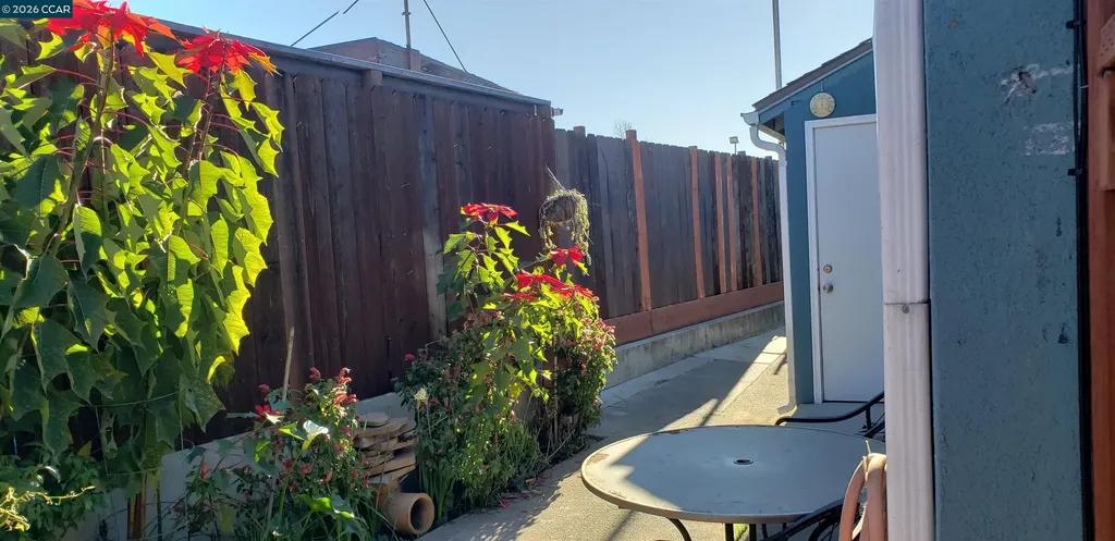 6130 Van Fleet Avenue Richmond CA 94804
