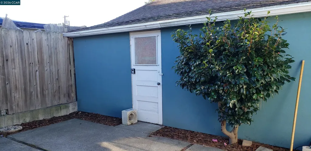 6130 Van Fleet Avenue Richmond CA 94804
