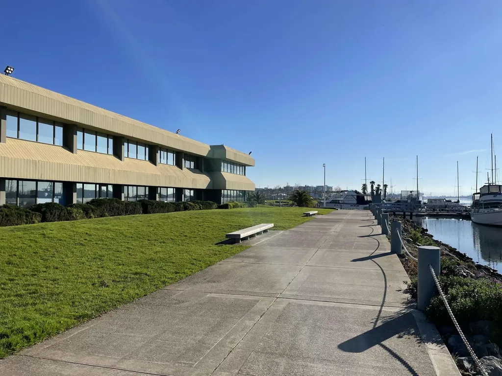 11 Embarcadero W Oakland CA 94607