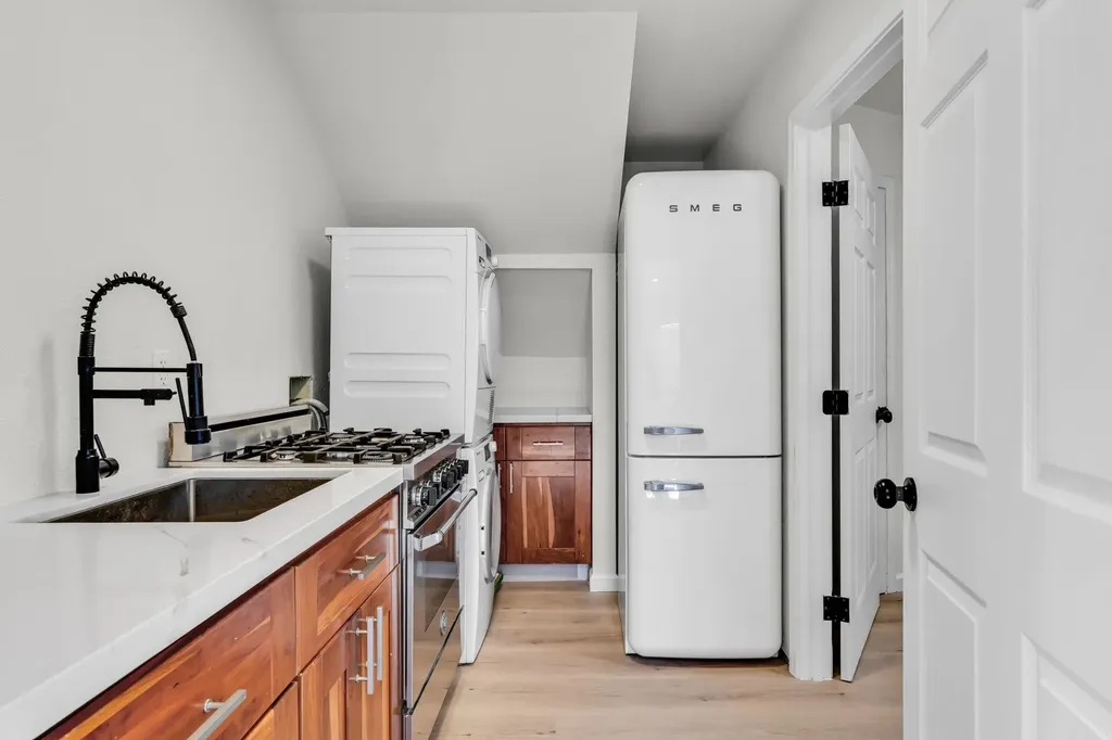 3000 56th Avenue Oakland CA 94605