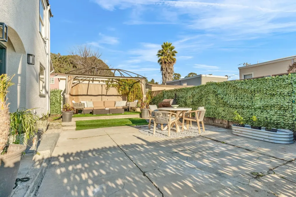 3000 56th Avenue Oakland CA 94605