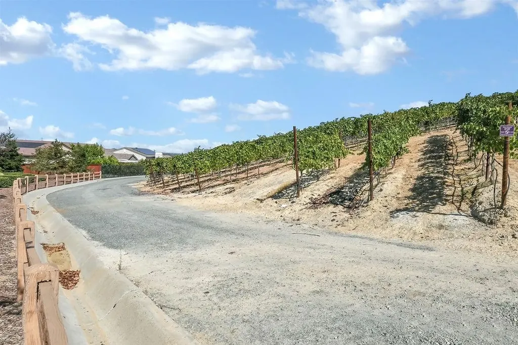 1765 Merlot Circle Brentwood CA 94513