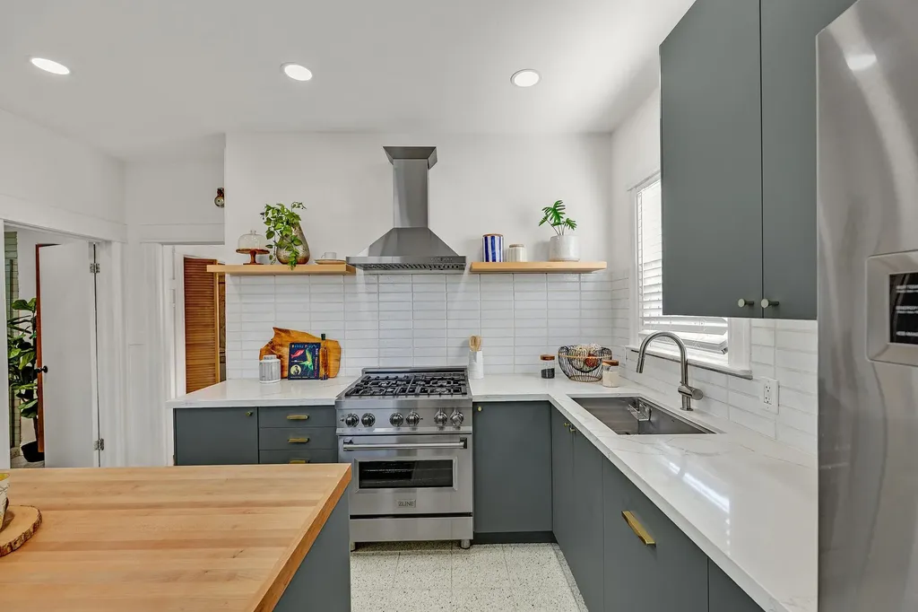 1919 48th Avenue Oakland CA 94601