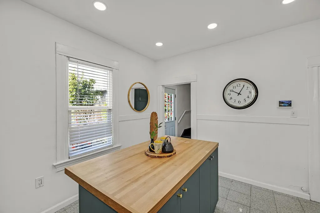 1919 48th Avenue Oakland CA 94601