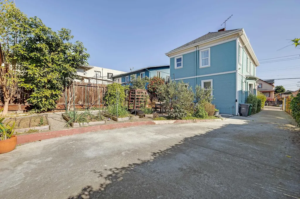 1919 48th Avenue Oakland CA 94601