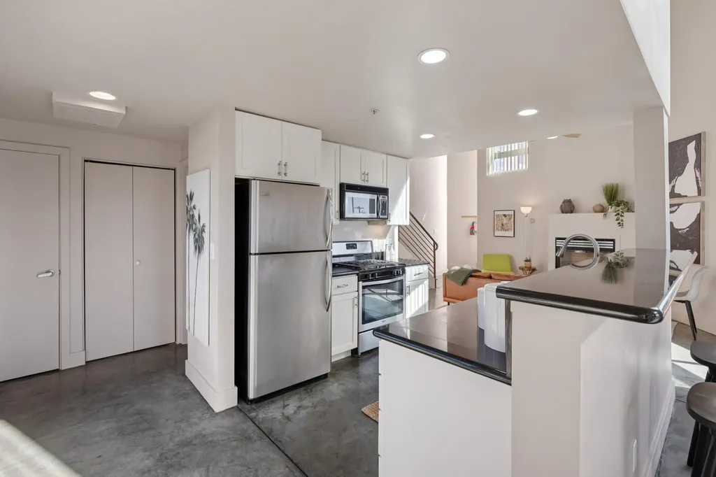 675 8th Street Oakland CA 94607