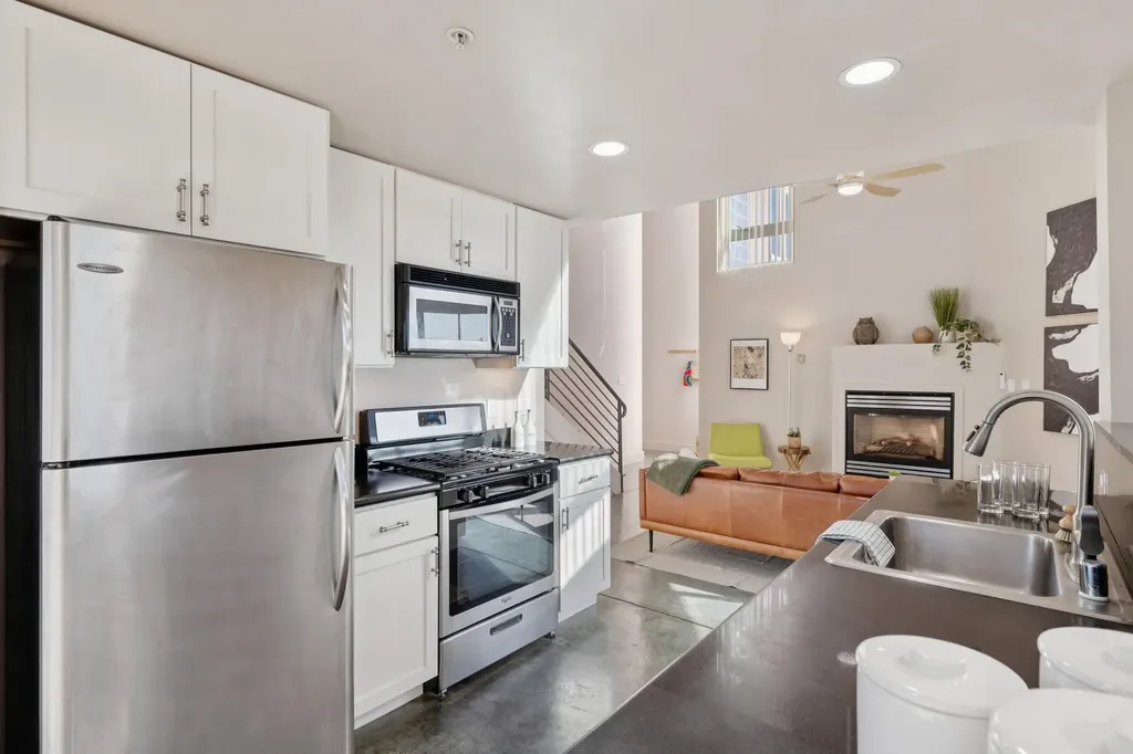 675 8th Street Oakland CA 94607