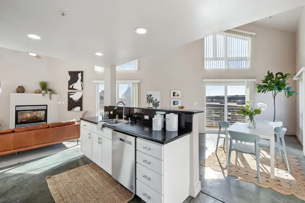 675 8th Street Oakland CA 94607