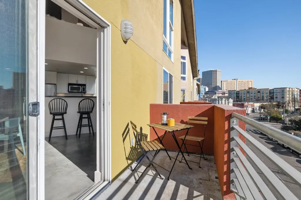 675 8th Street Oakland CA 94607