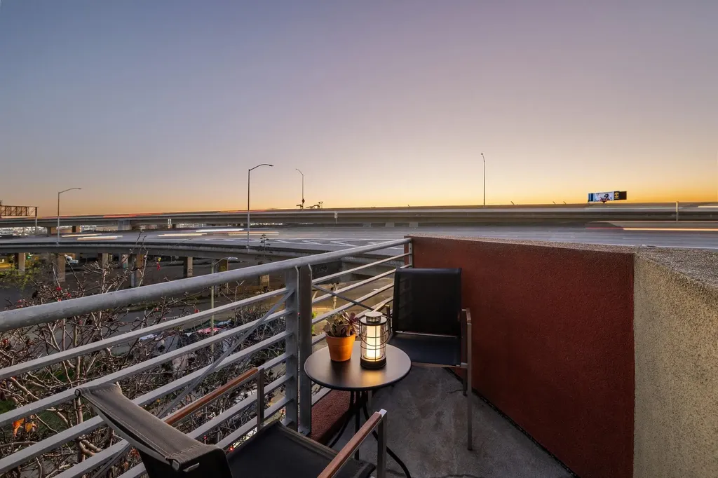675 8th Street Oakland CA 94607