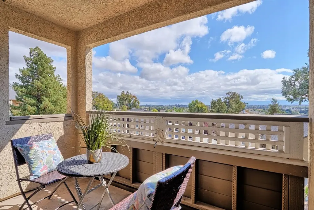 685 Dartmore Lane Hayward CA 94544