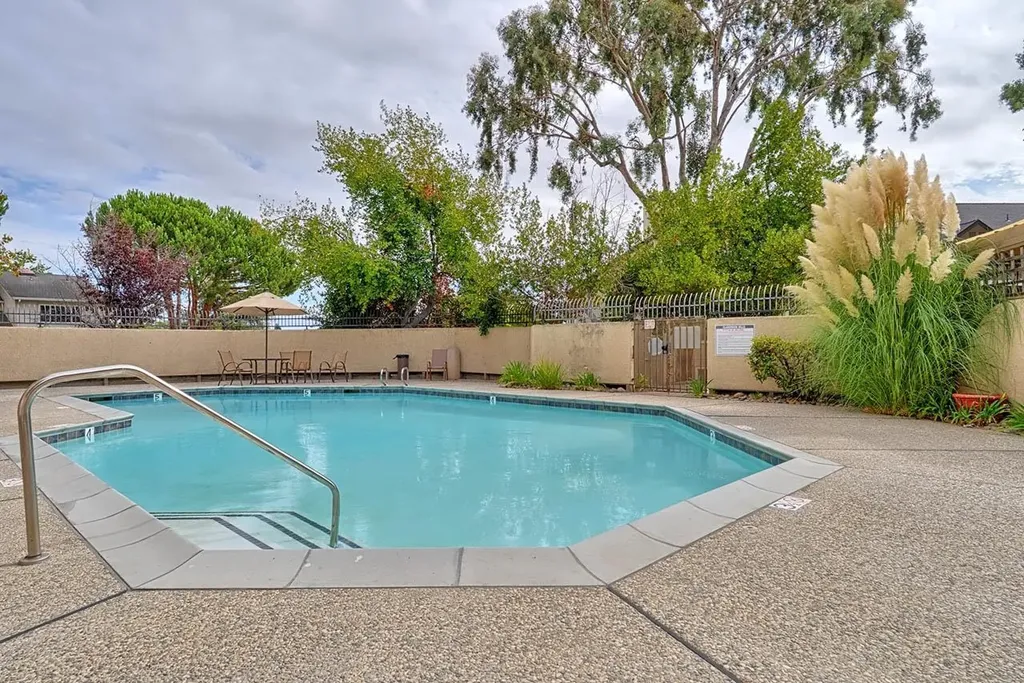 685 Dartmore Lane Hayward CA 94544