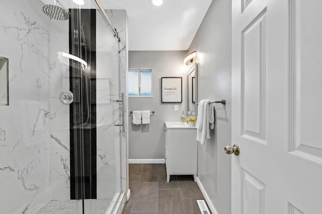 7554 Sunkist Drive Oakland CA 94605