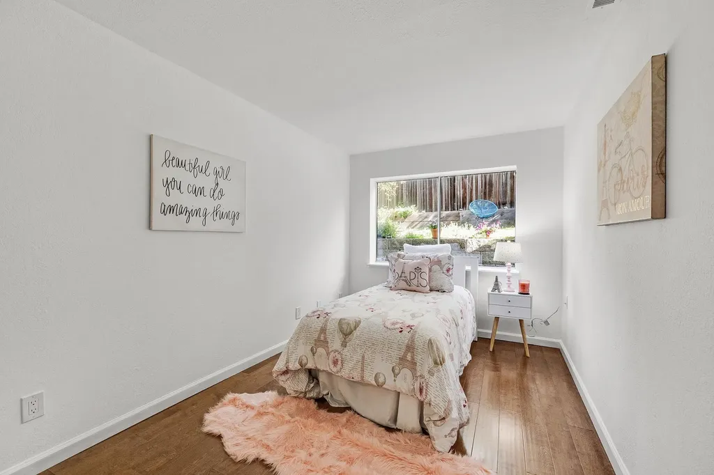 7554 Sunkist Drive Oakland CA 94605