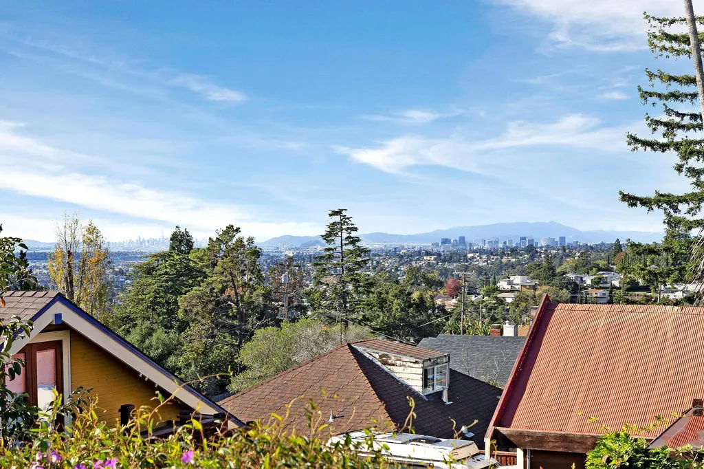 7554 Sunkist Drive Oakland CA 94605