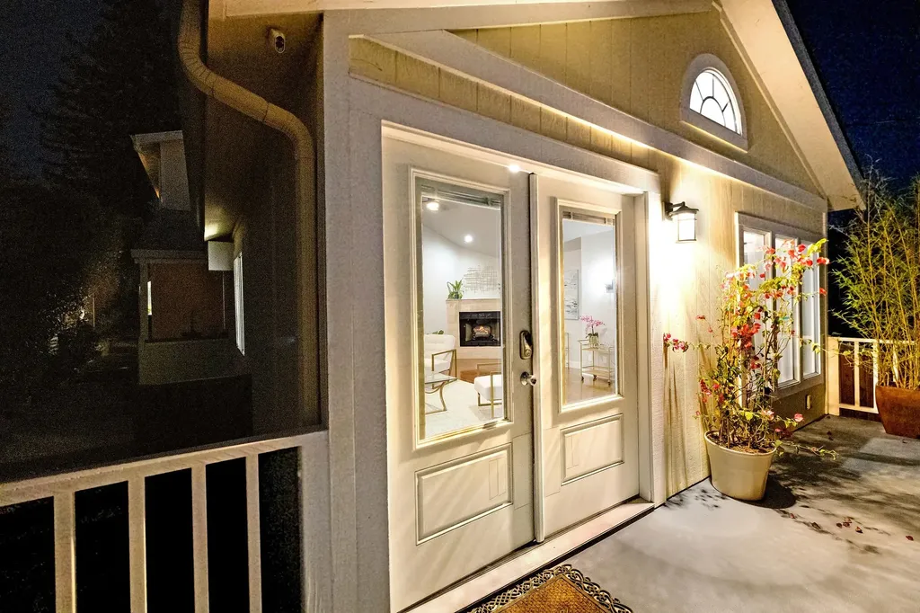 7554 Sunkist Drive Oakland CA 94605