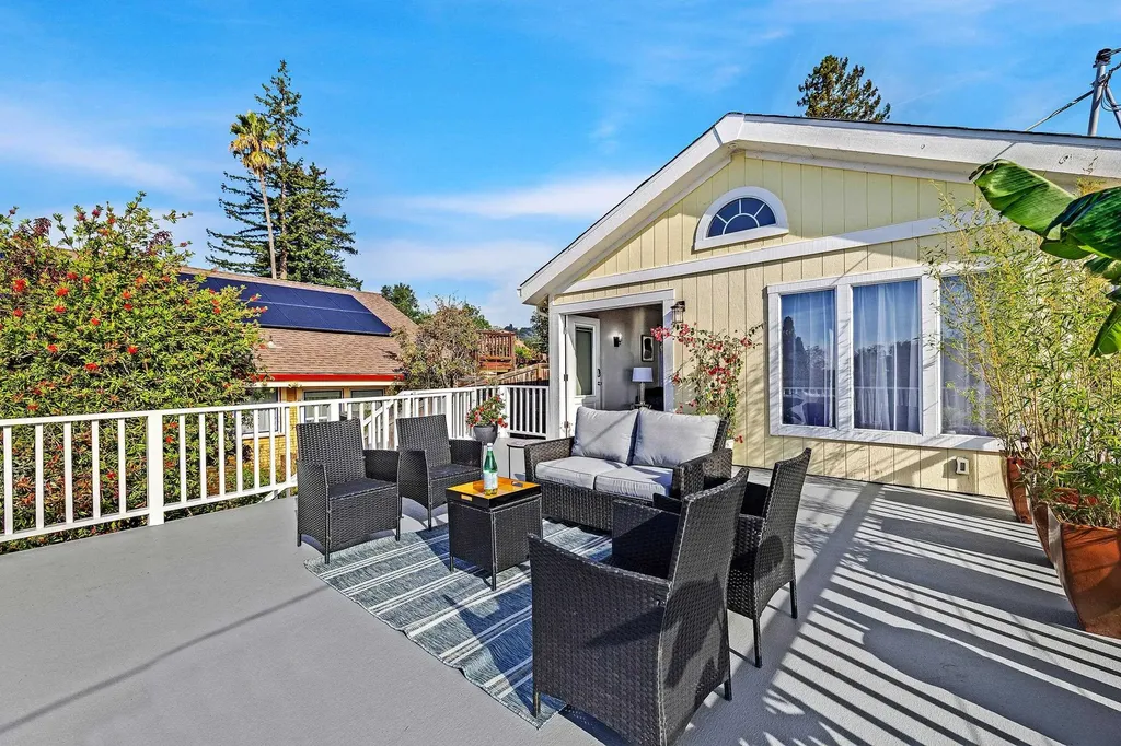 7554 Sunkist Drive Oakland CA 94605