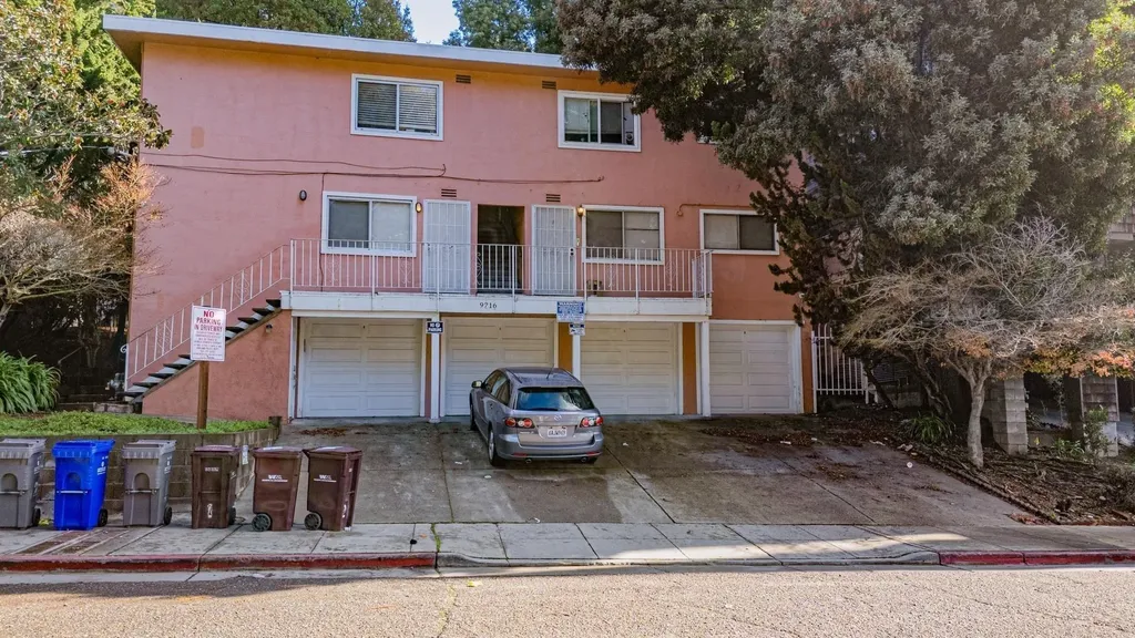 9716 Mountain Boulevard Oakland CA 94605