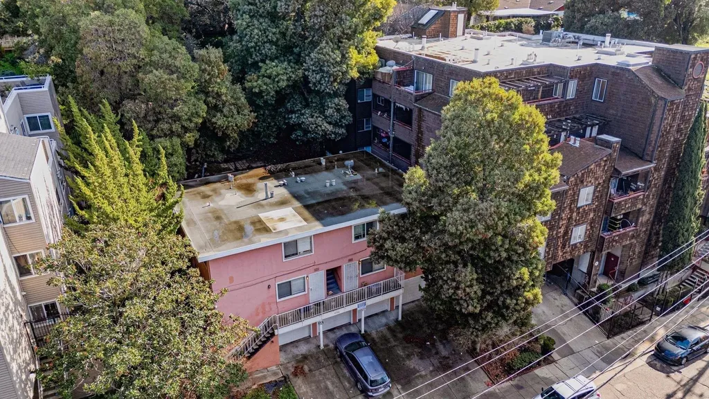 9716 Mountain Boulevard Oakland CA 94605