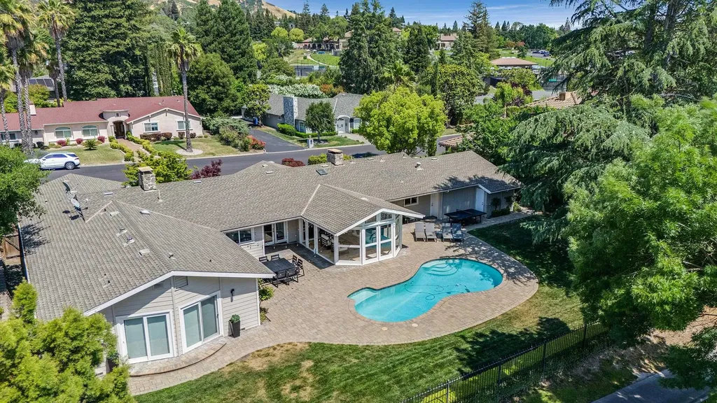 3144 Roundhill Road Alamo CA 94507