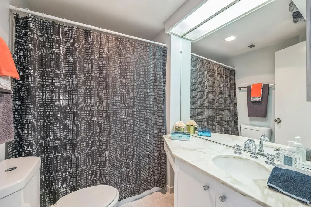 2550 Dana Street Berkeley CA 94704