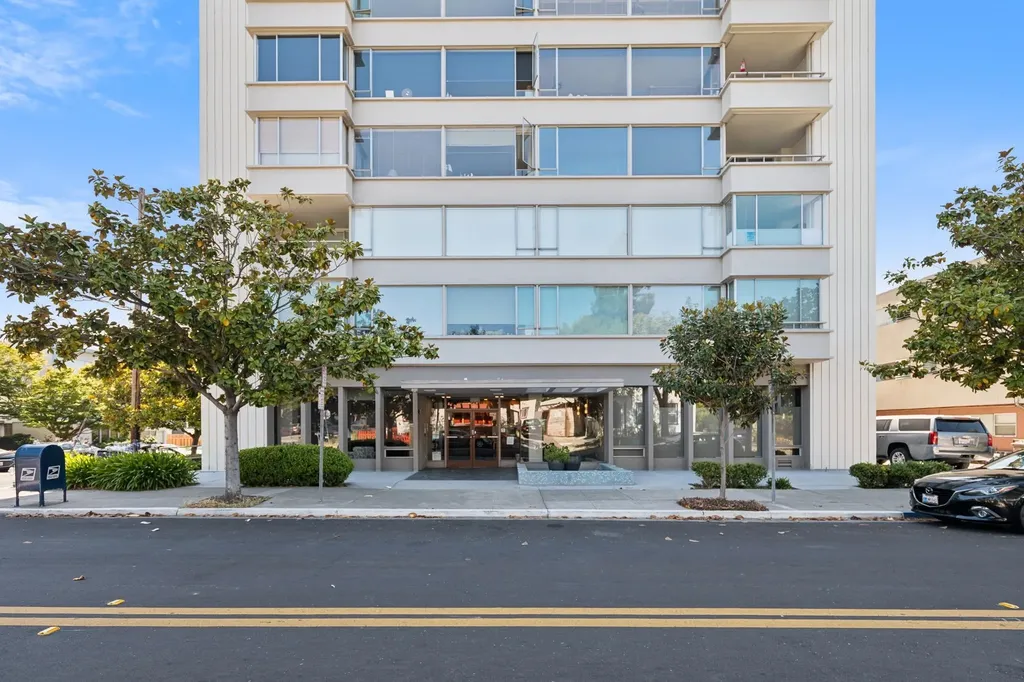 2550 Dana Street Berkeley CA 94704