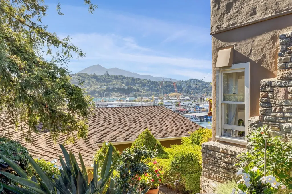 28 Marina Court Drive San Rafael CA 94901