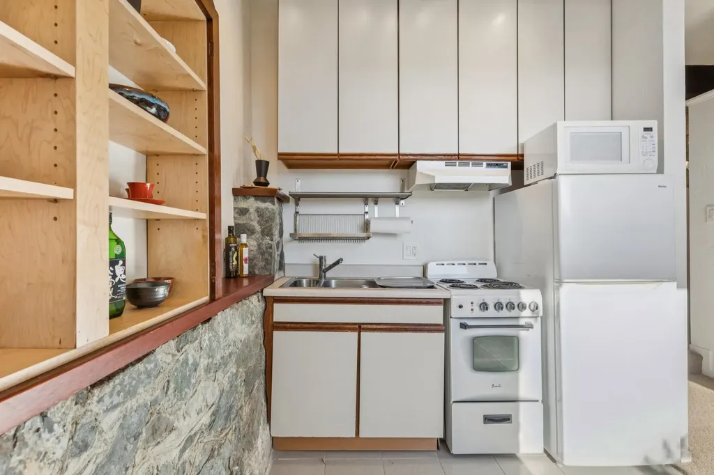 28 Marina Court Drive San Rafael CA 94901