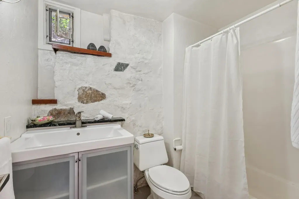 28 Marina Court Drive San Rafael CA 94901