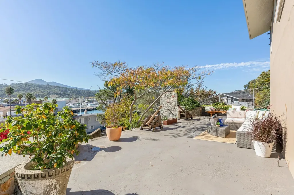 28 Marina Court Drive San Rafael CA 94901