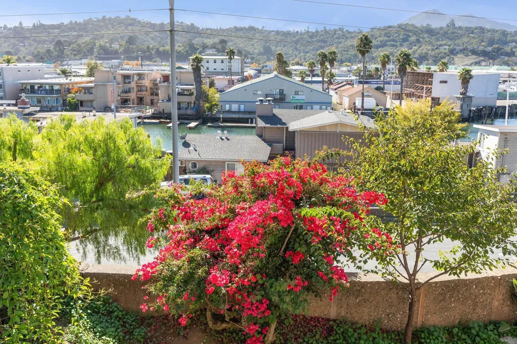 28 Marina Court Drive San Rafael CA 94901