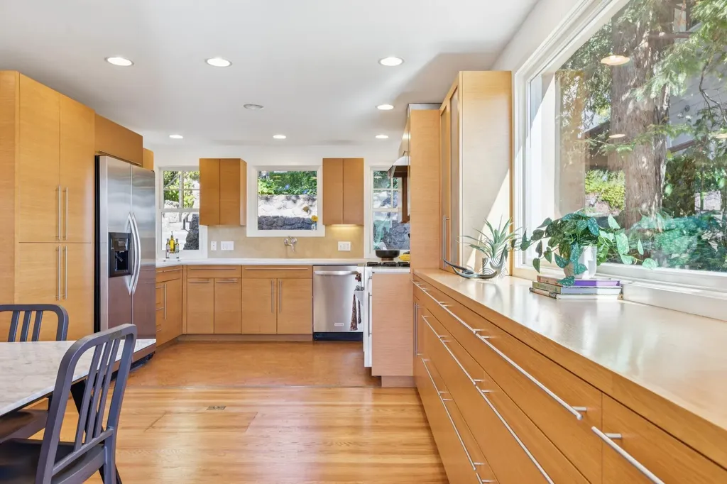 28 Marina Court Drive San Rafael CA 94901