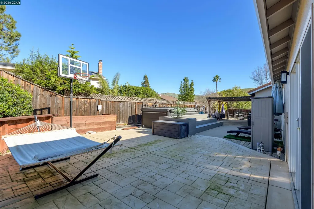 305 Mountaire Parkway Clayton CA 94517