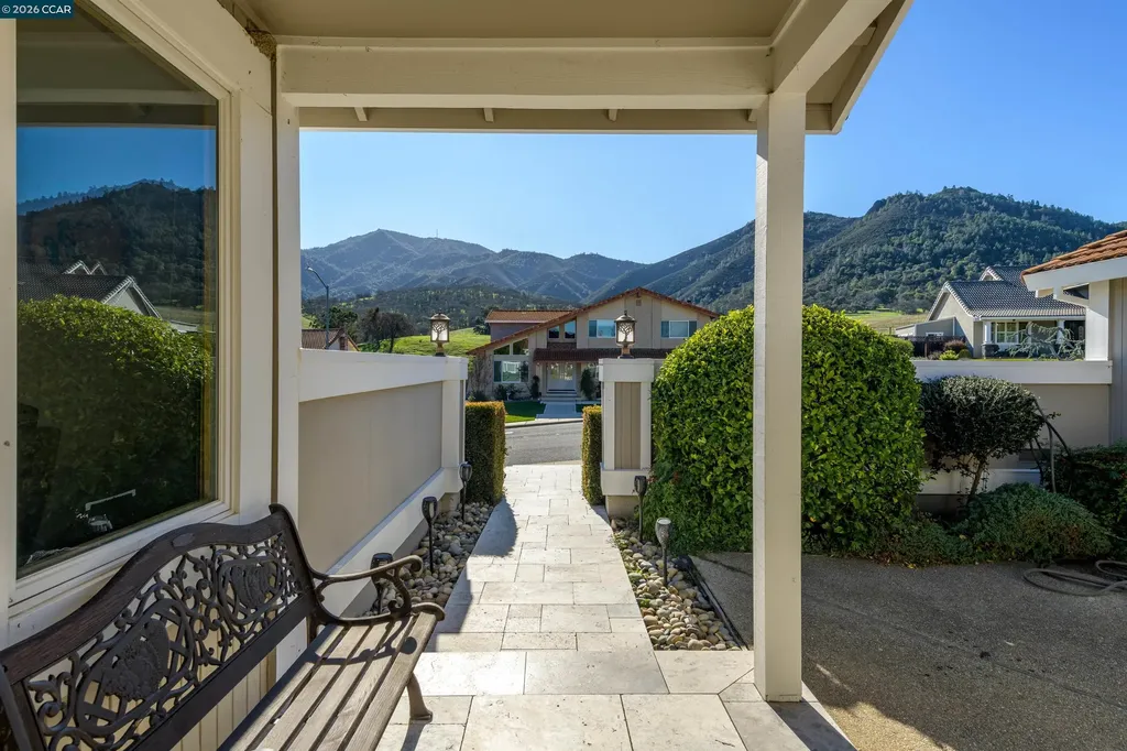 305 Mountaire Parkway Clayton CA 94517