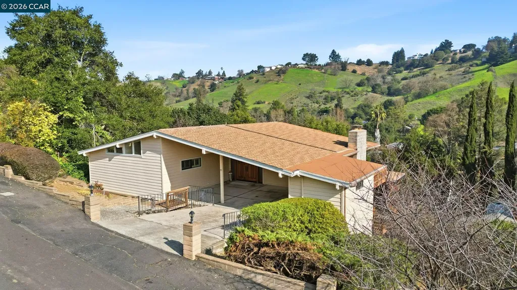 95 Mackie Drive Martinez CA 94553