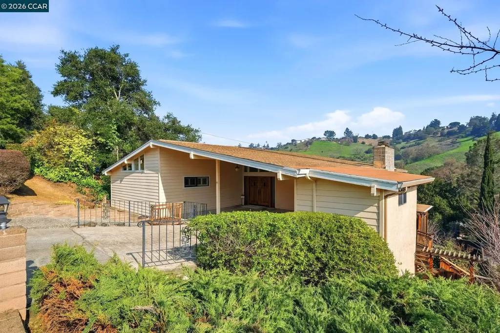 95 Mackie Drive Martinez CA 94553