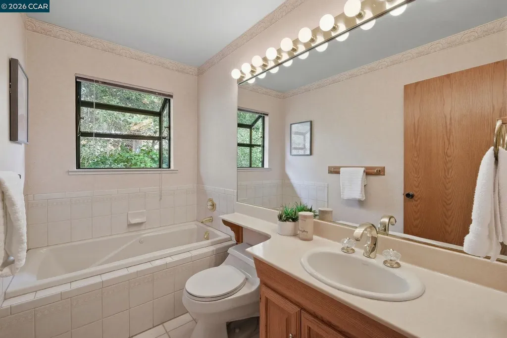 95 Mackie Drive Martinez CA 94553