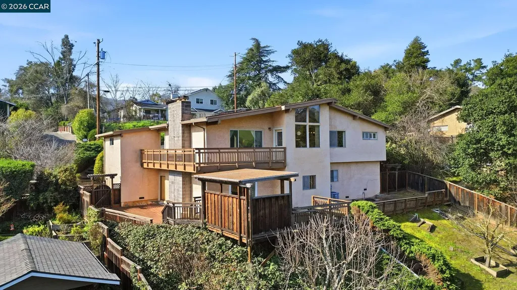 95 Mackie Drive Martinez CA 94553