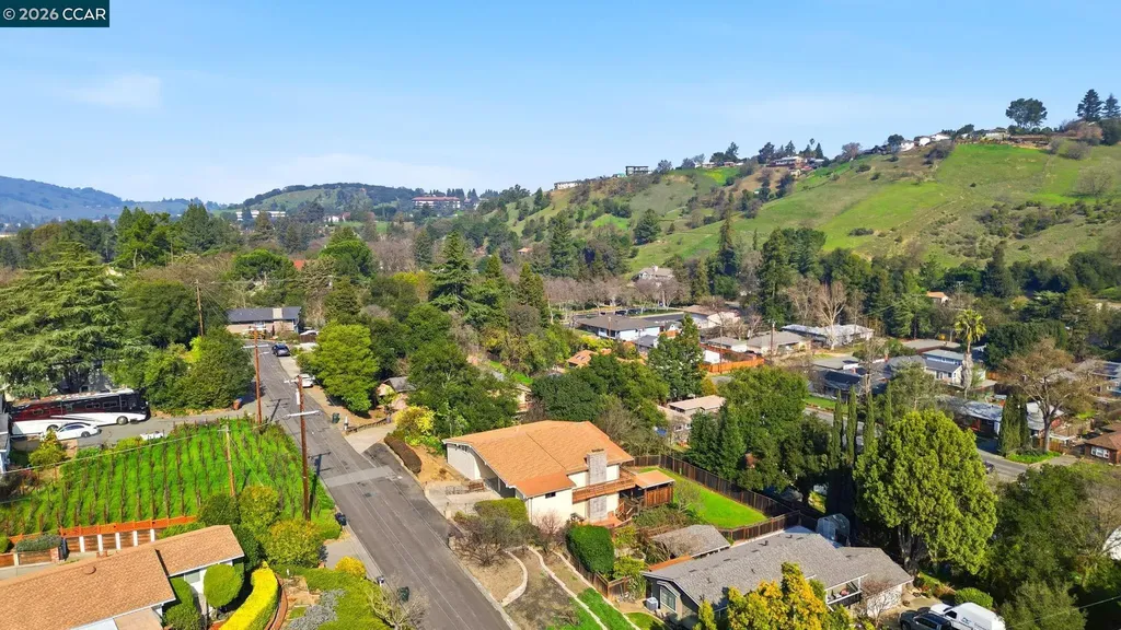 95 Mackie Drive Martinez CA 94553