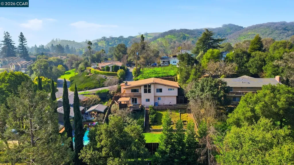 95 Mackie Drive Martinez CA 94553