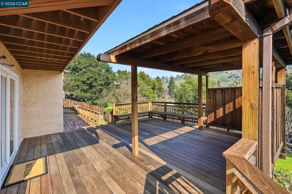 95 Mackie Drive Martinez CA 94553