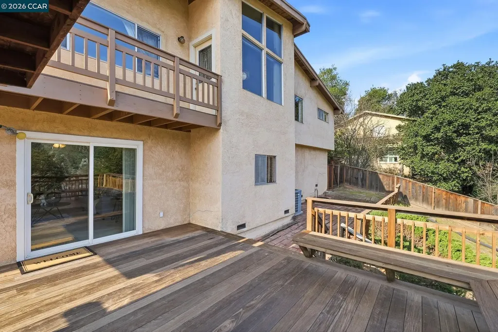 95 Mackie Drive Martinez CA 94553