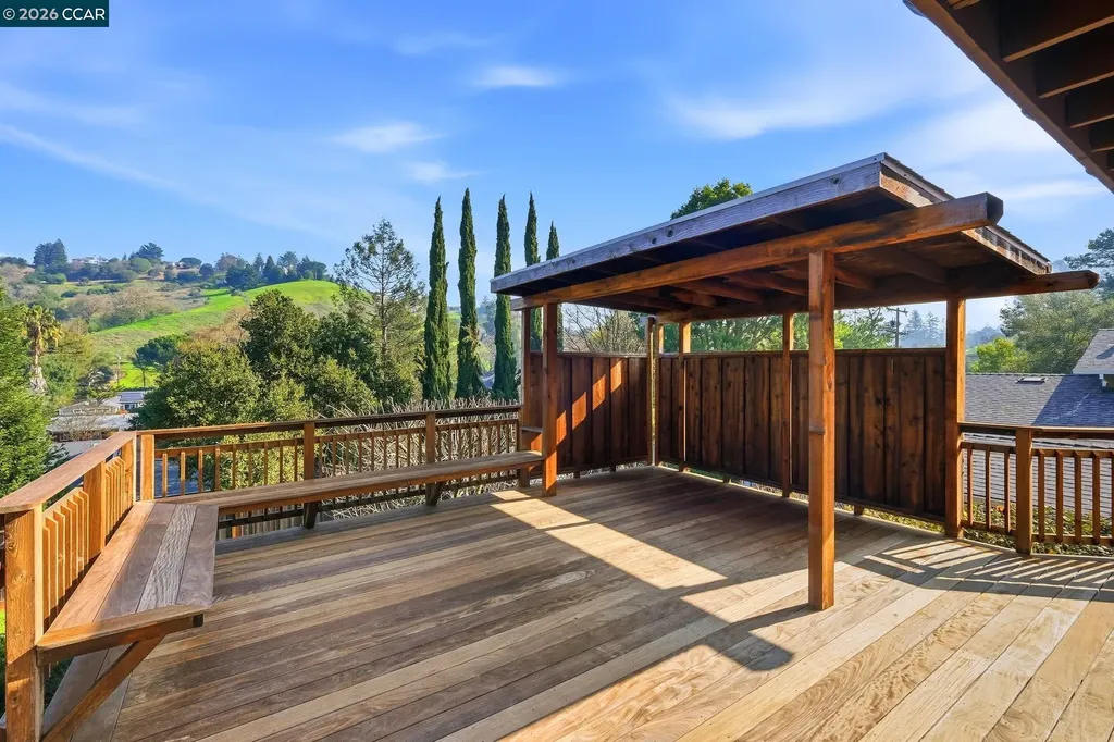 95 Mackie Drive Martinez CA 94553