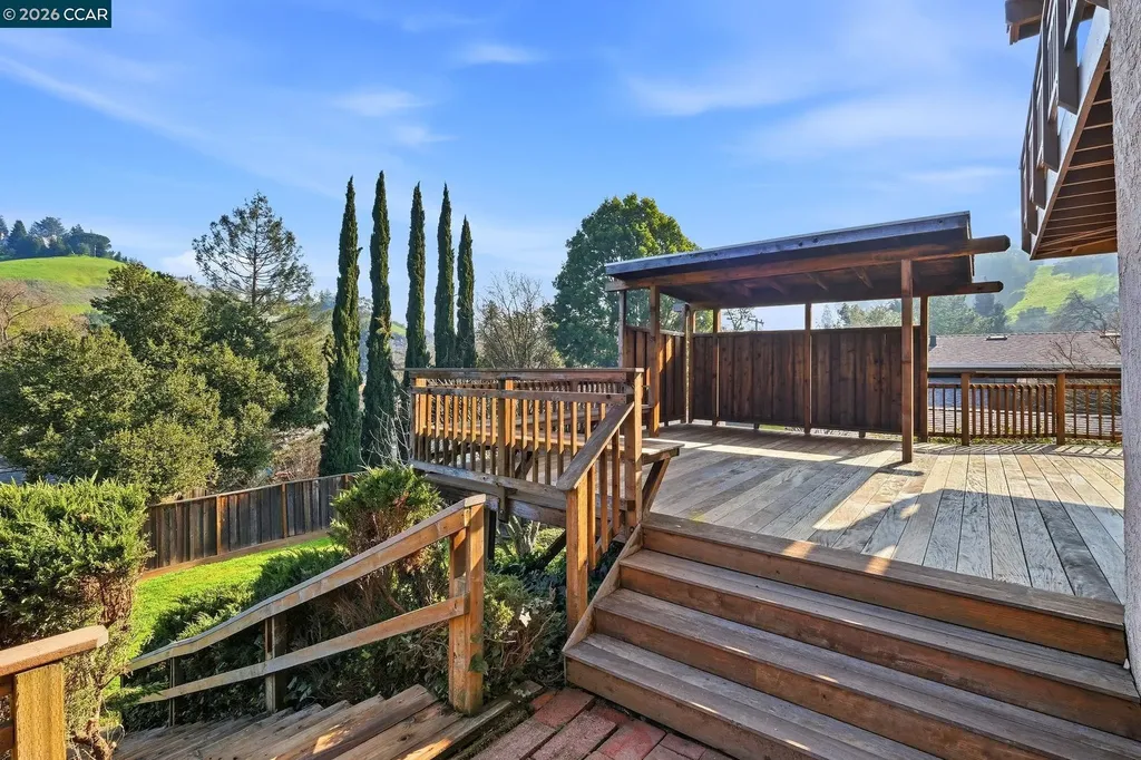 95 Mackie Drive Martinez CA 94553