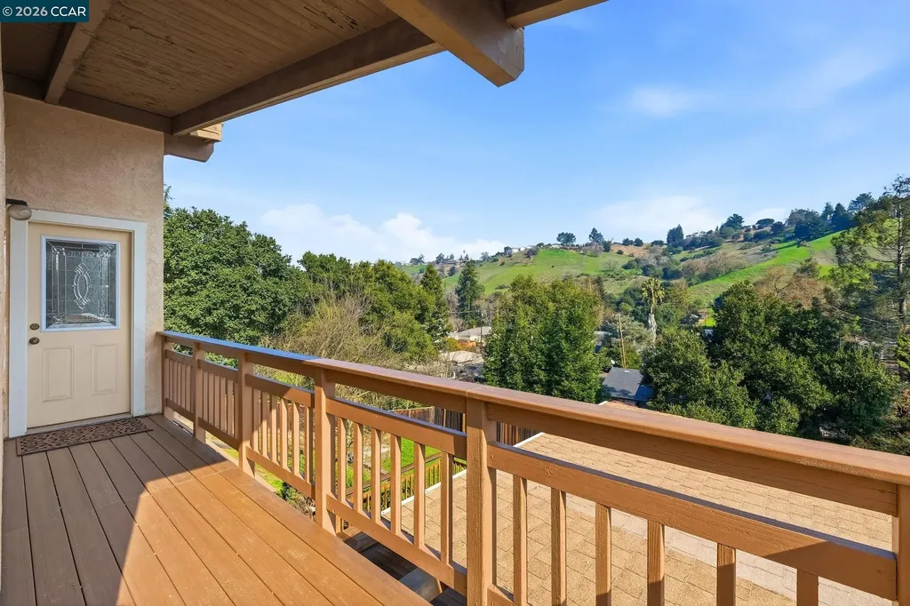 95 Mackie Drive Martinez CA 94553