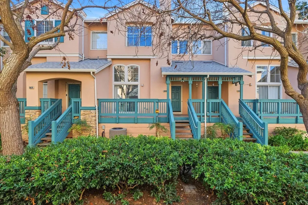 38860 Garibaldi Common Fremont CA 94536