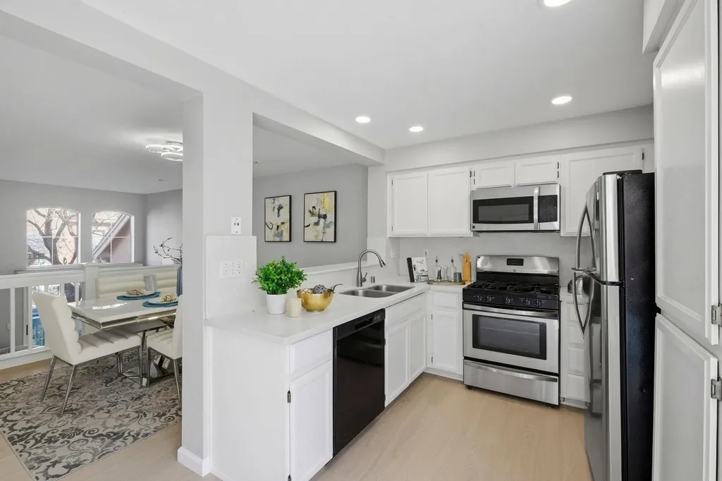 38860 Garibaldi Common Fremont CA 94536