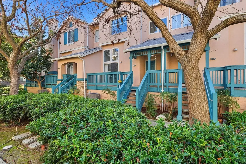 38860 Garibaldi Common Fremont CA 94536