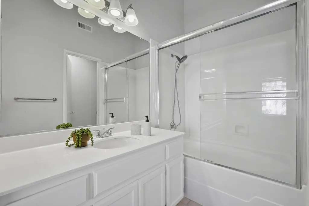 38860 Garibaldi Common Fremont CA 94536